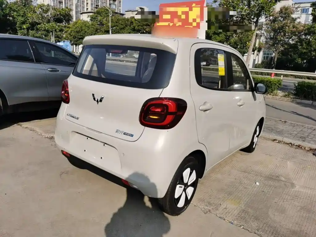 Wuling MINIEV — миниатюра 7