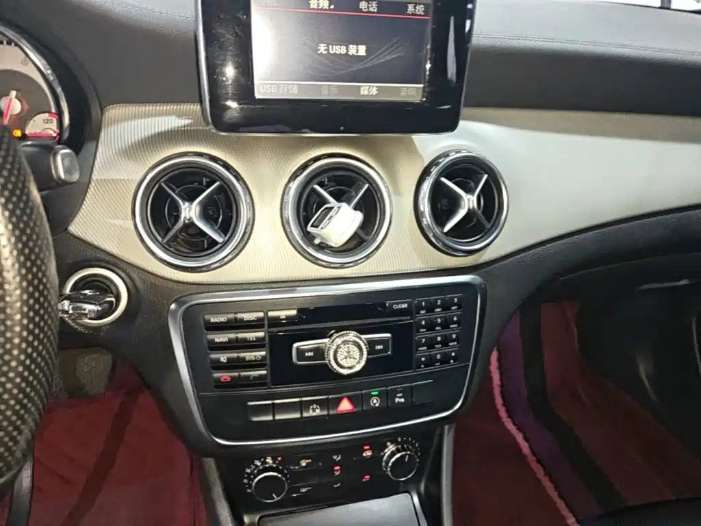 Mercedes-Benz GLA — миниатюра 13