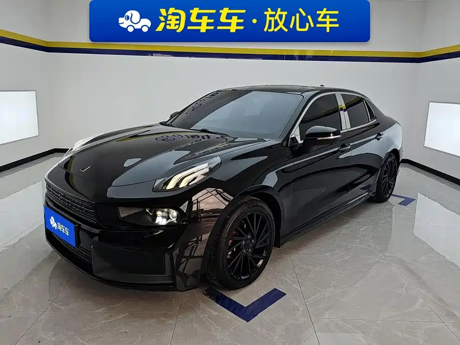 Lynk & Co 03