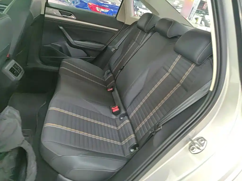 Volkswagen Lavida — миниатюра 17
