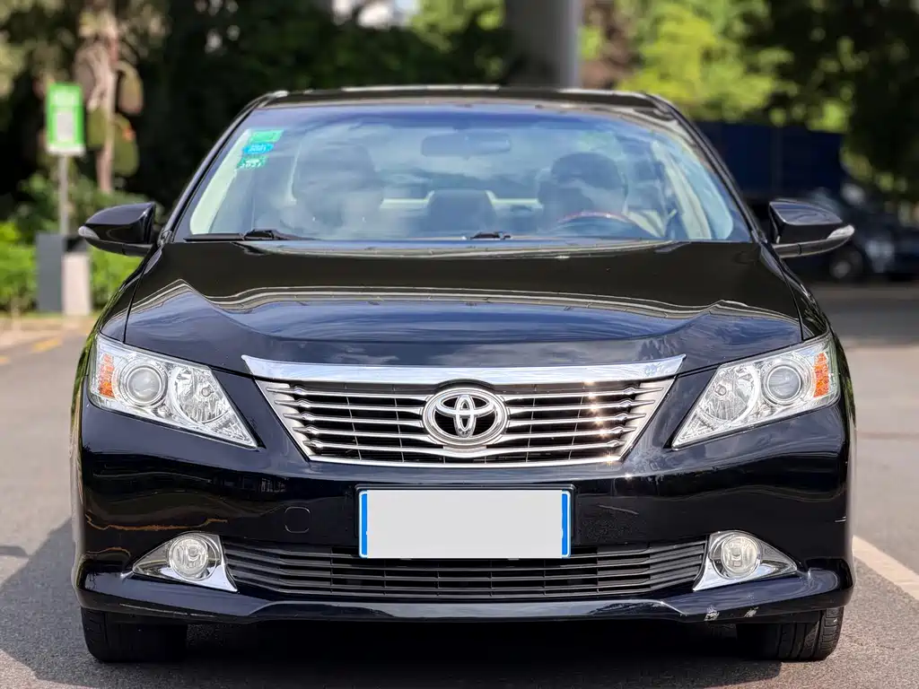 Toyota Camry — миниатюра 2