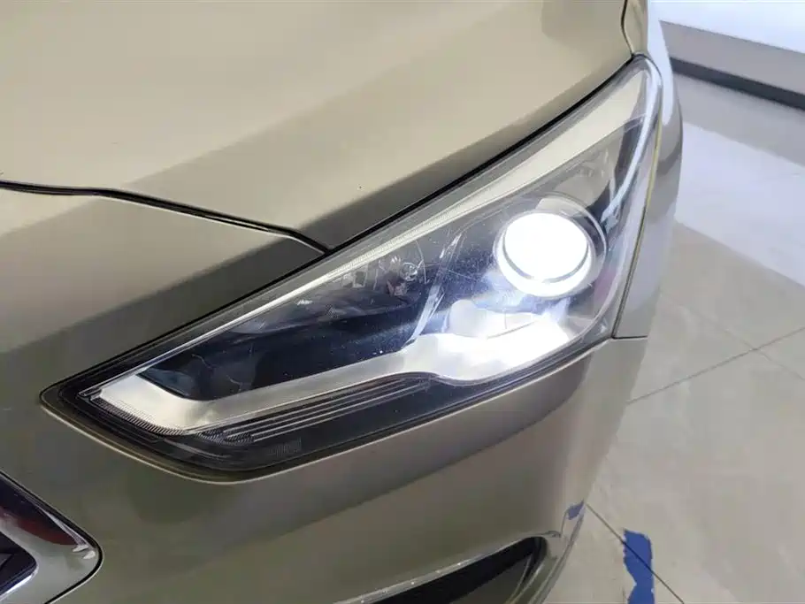 Hyundai Mistra - фото 5
