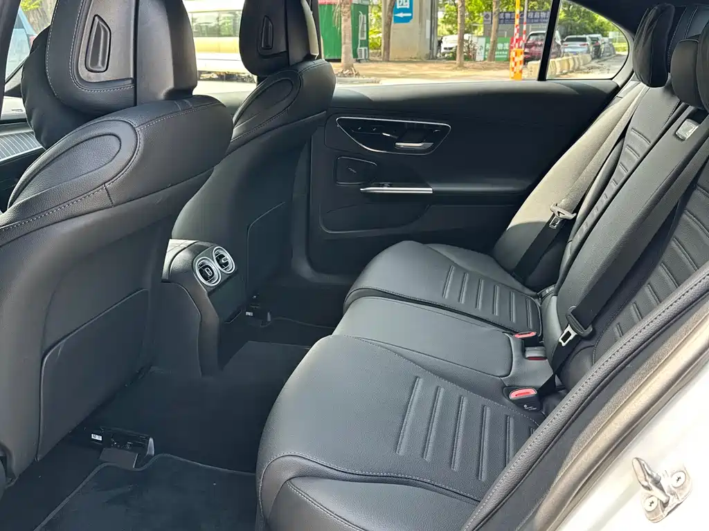 Mercedes-Benz C-Class C 2025 C 260 L Sport