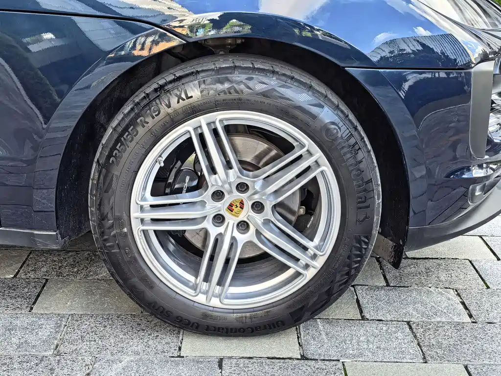 Porsche Macan — миниатюра 4