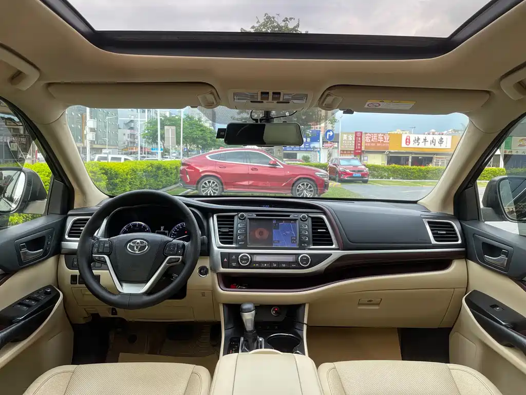 Toyota Highlander — миниатюра 18