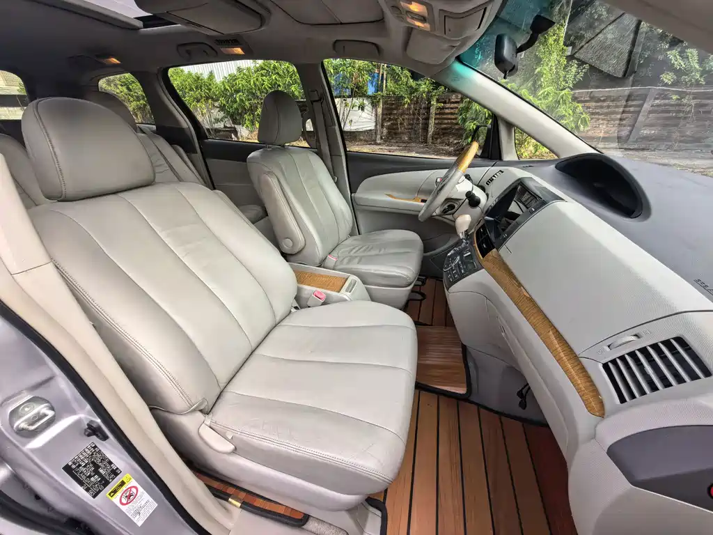 Toyota Previa — миниатюра 13