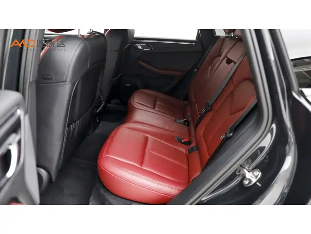 Porsche Macan — миниатюра 7
