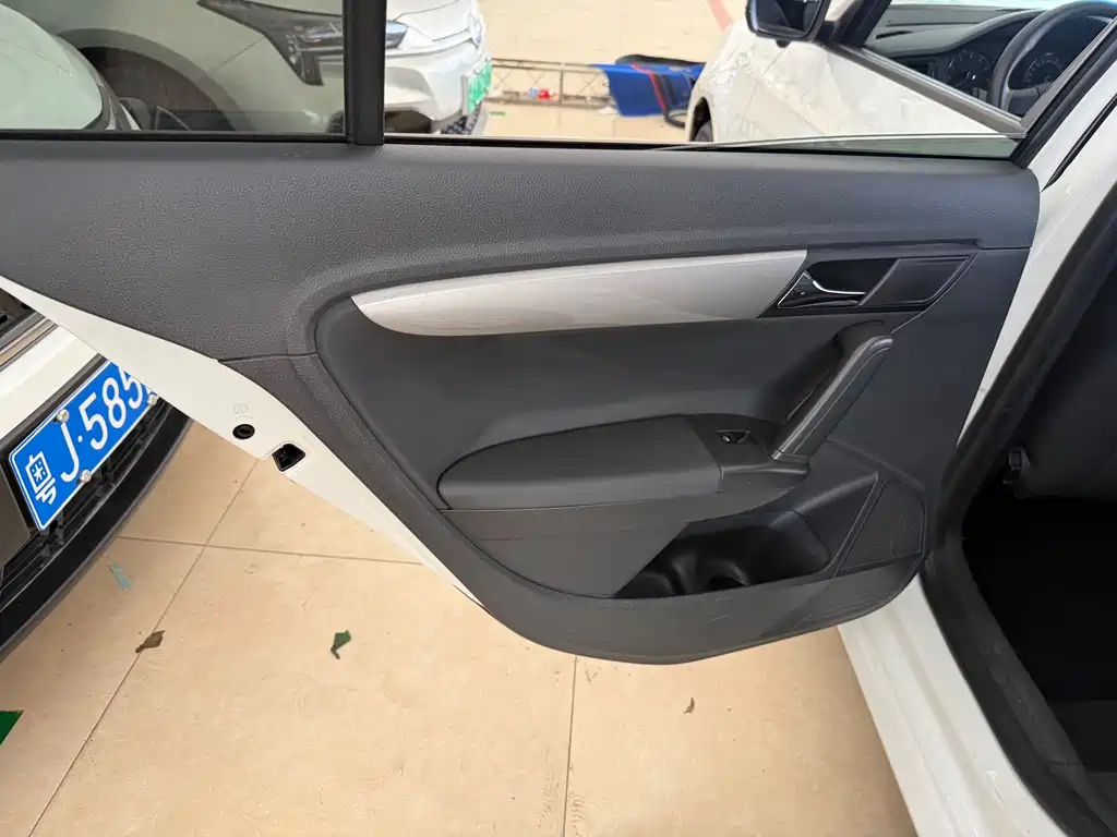 Volkswagen Lavida — миниатюра 13