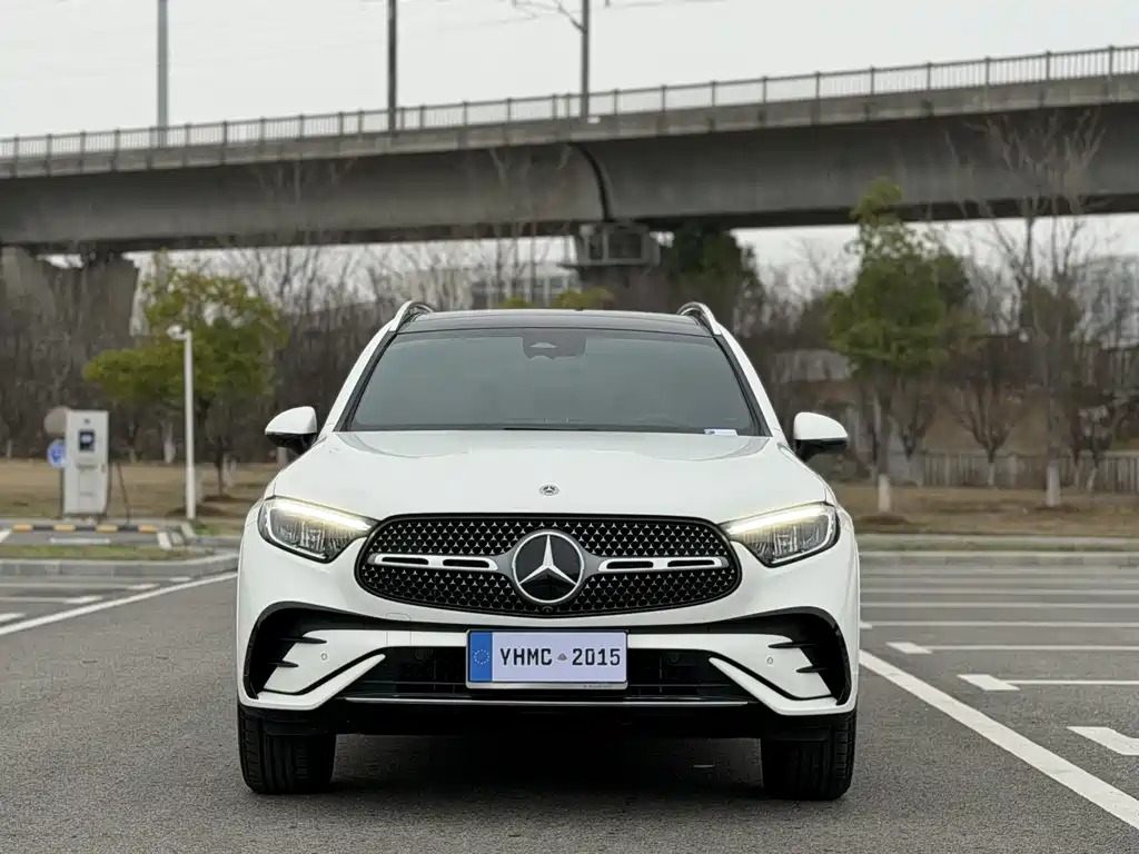 MERCEDES-BENZ GLC