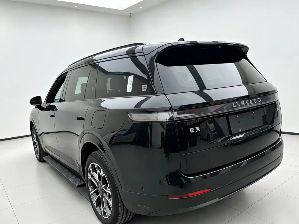 Lynk & Co Рука 900. — миниатюра 3