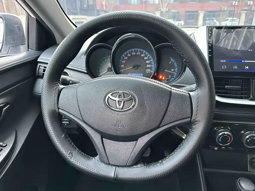 TOYOTA YARIS L ZHIXUAN