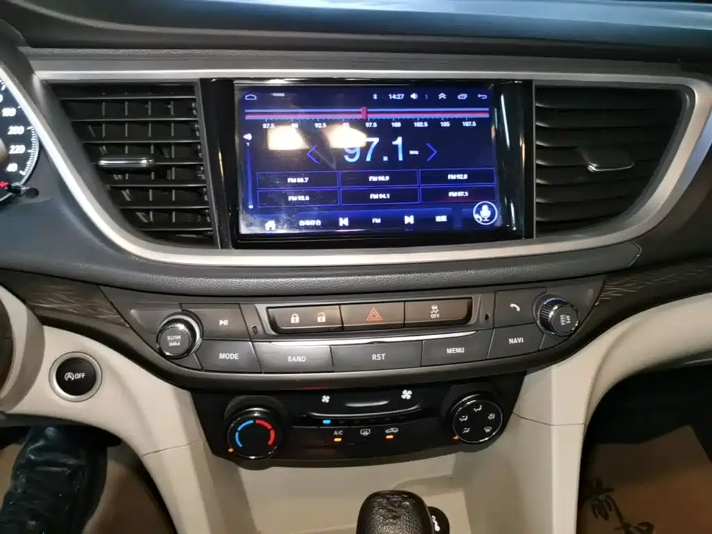 Buick Excelle — миниатюра 13