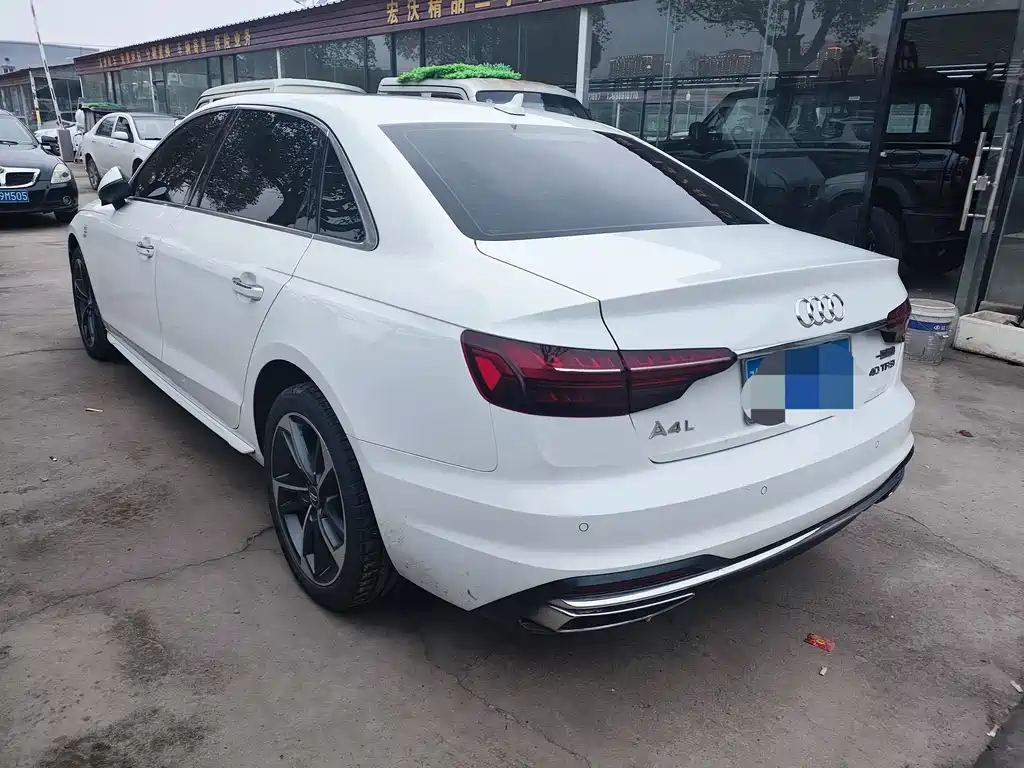 AUDI A4L