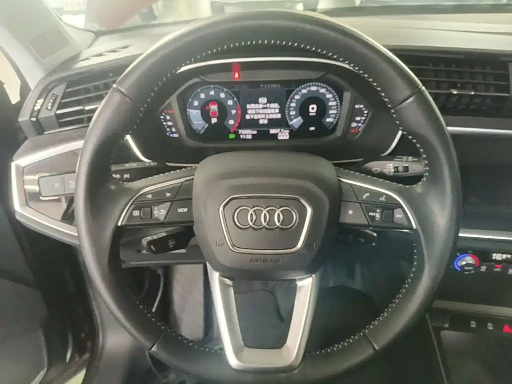 Audi Q3 — миниатюра 11