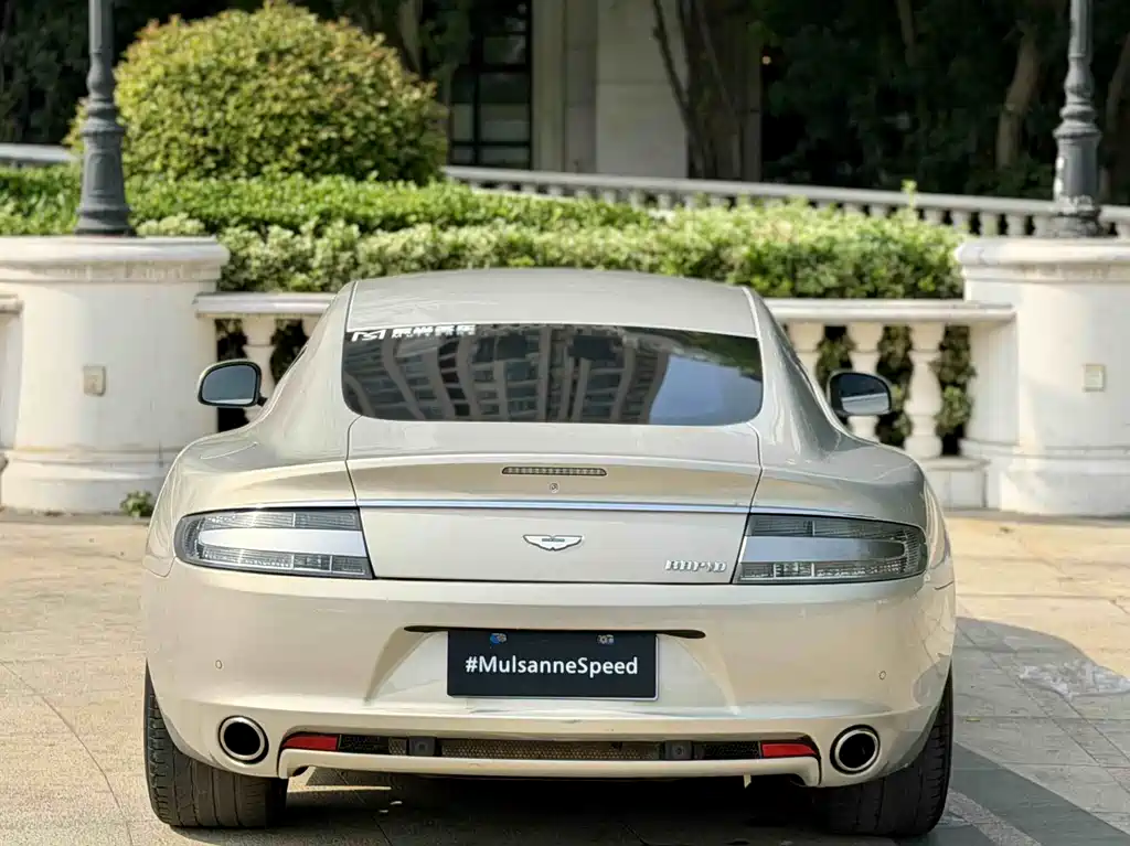 Aston Martin Rapide — миниатюра 4