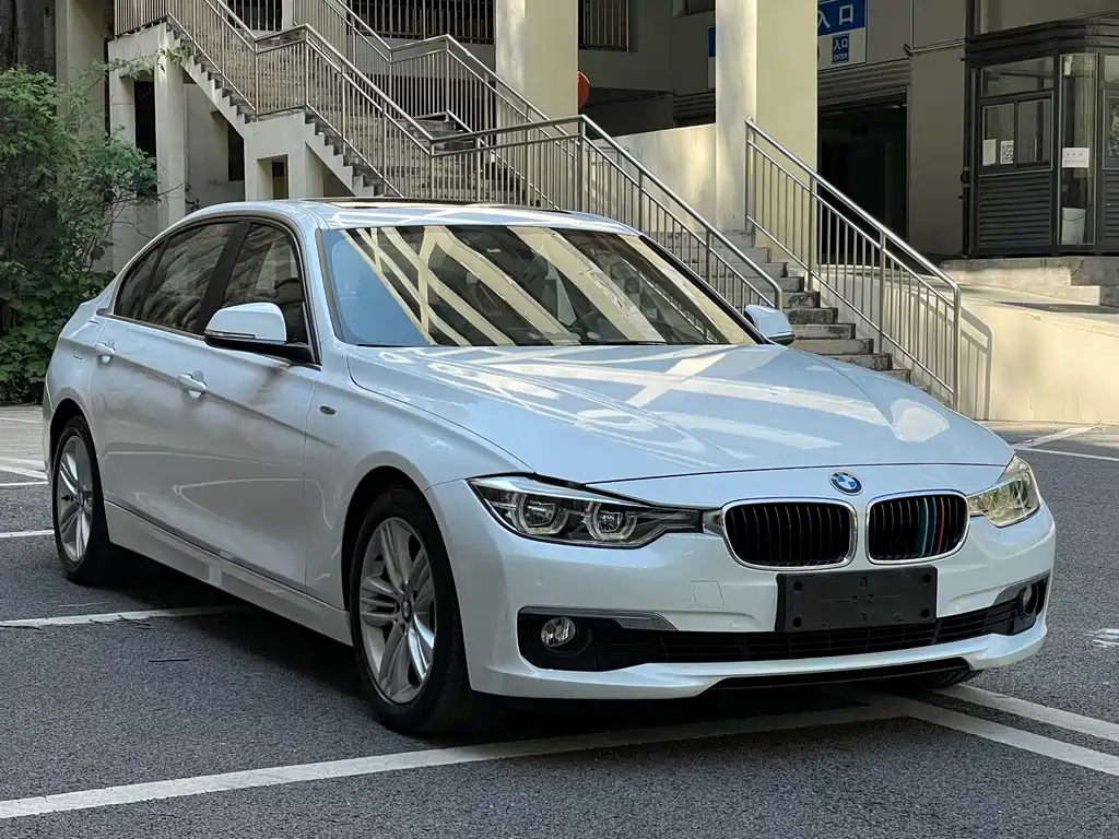 BMW 3 SERIES