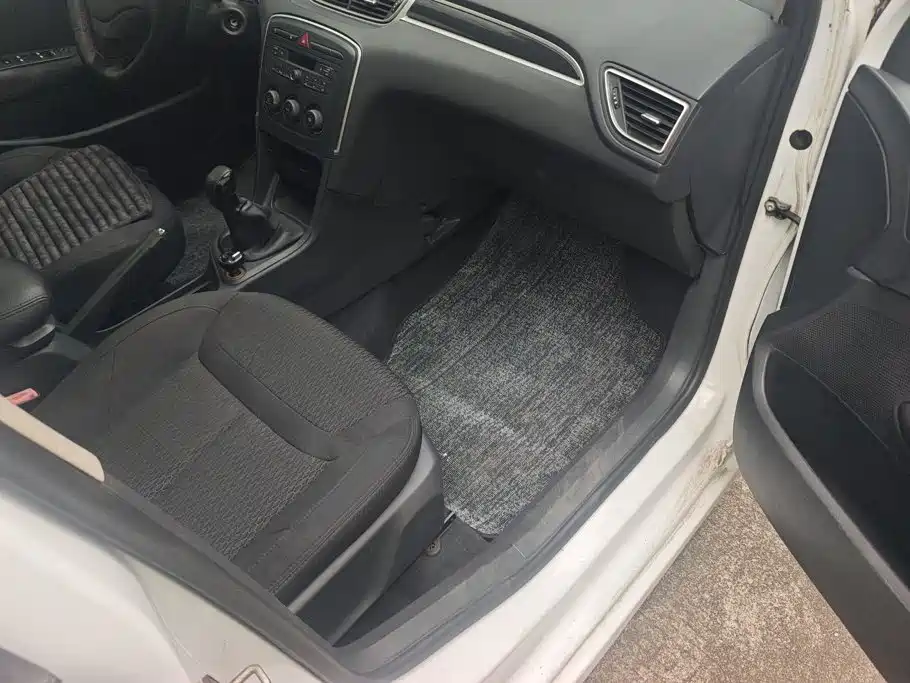 Peugeot 308 — миниатюра 8