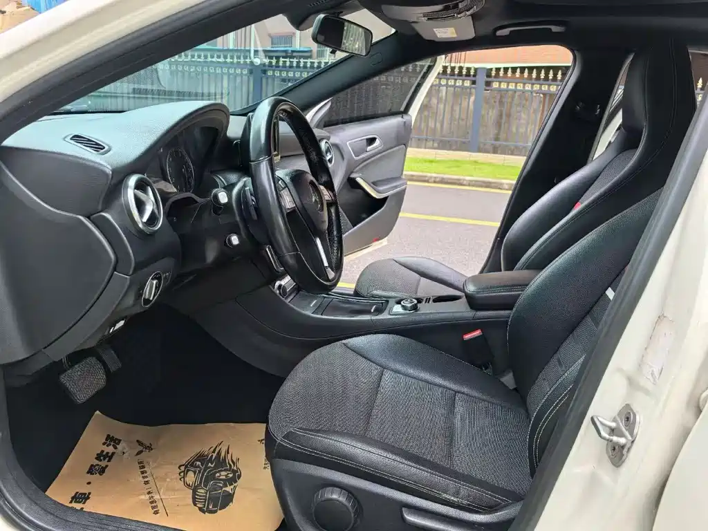 Mercedes-Benz A-Class (Import) — миниатюра 4