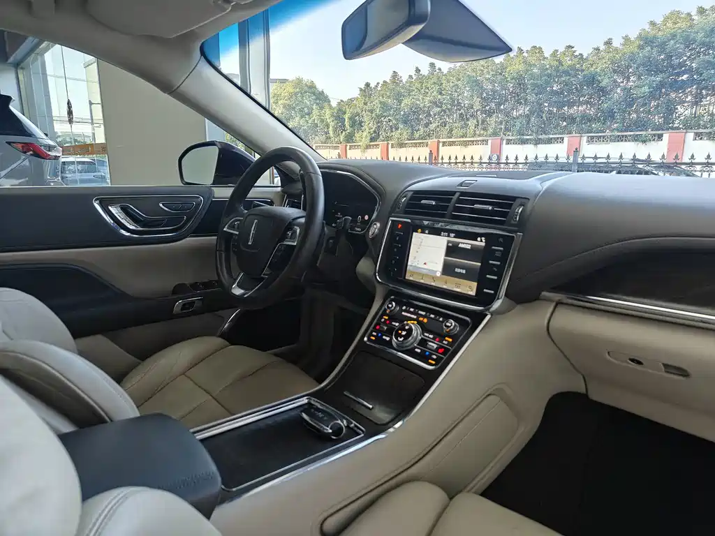 Lincoln Continental — миниатюра 14