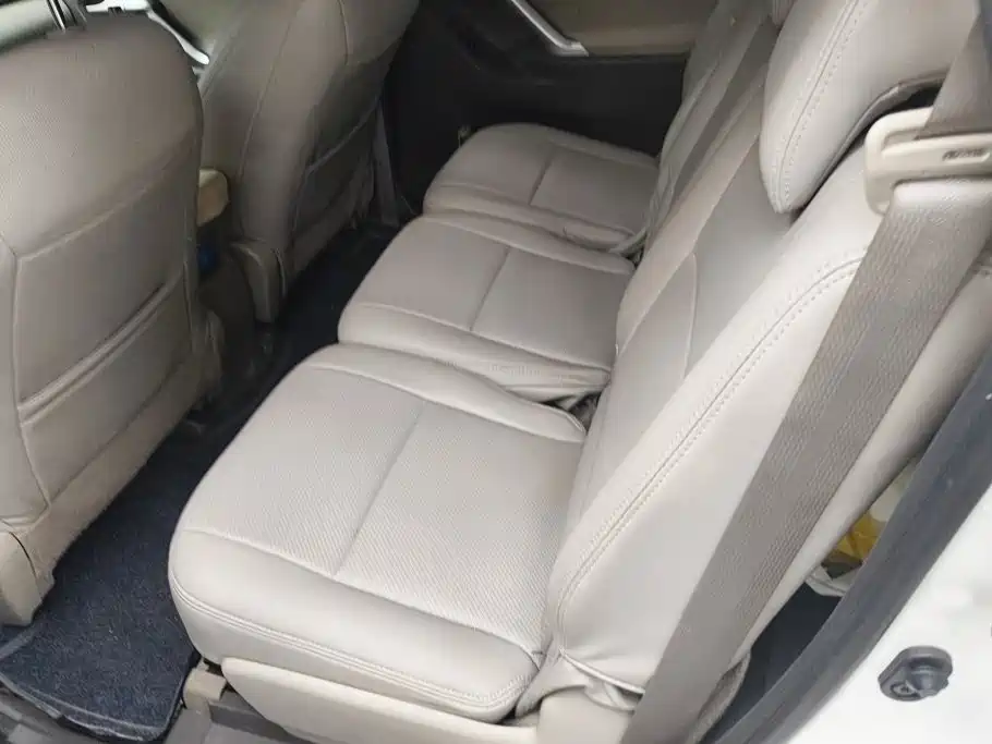 Toyota Verso — миниатюра 11