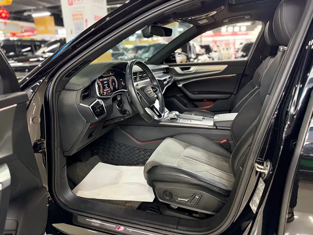 Audi A6L 2023 40 TFSI Luxury