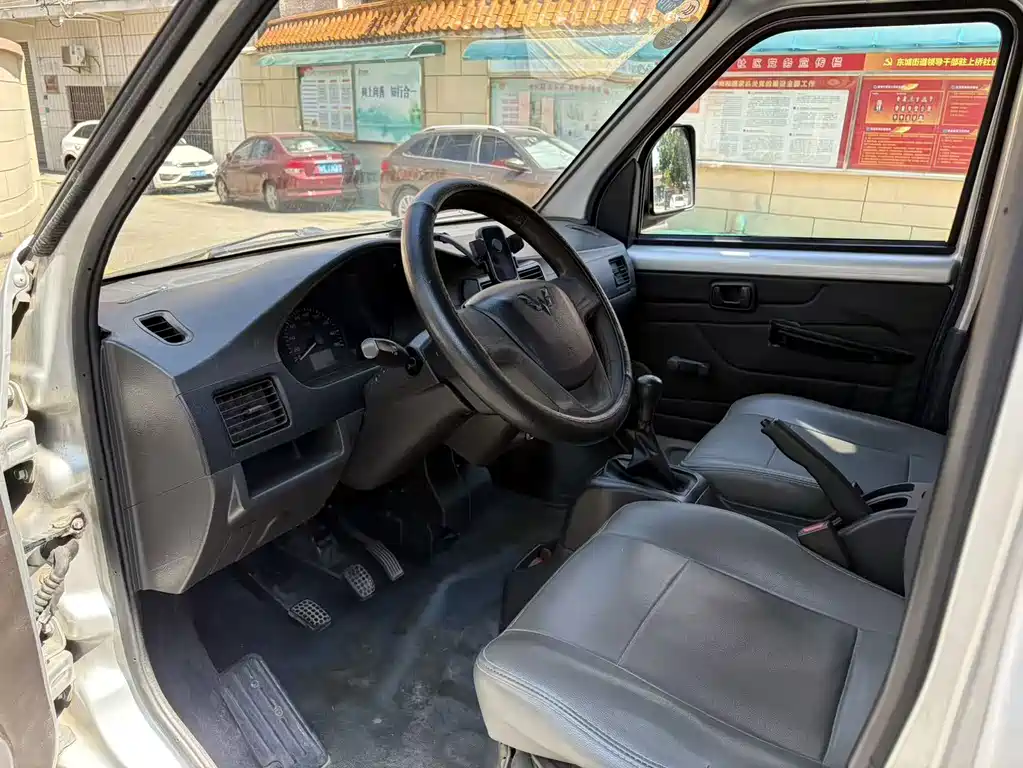 Wuling Rongguang Mini Truck — миниатюра 11