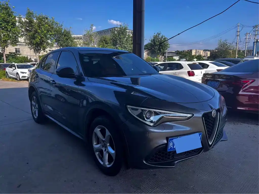 Alfa Romeo Stelvio — миниатюра 3