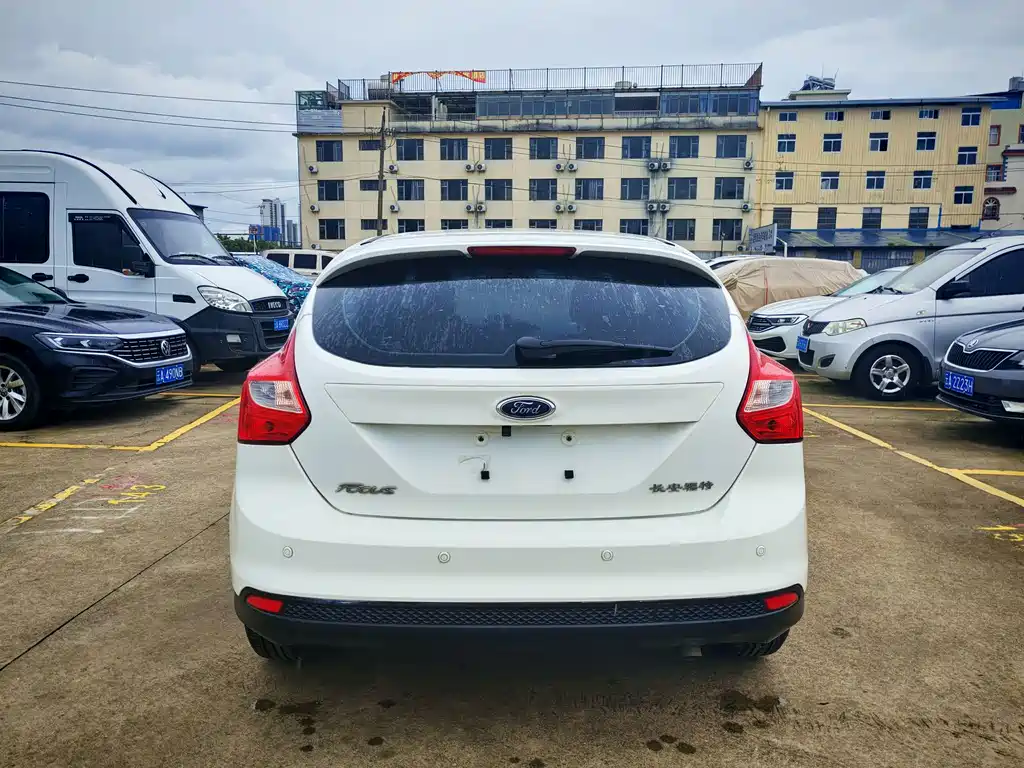 Ford Focus — миниатюра 5