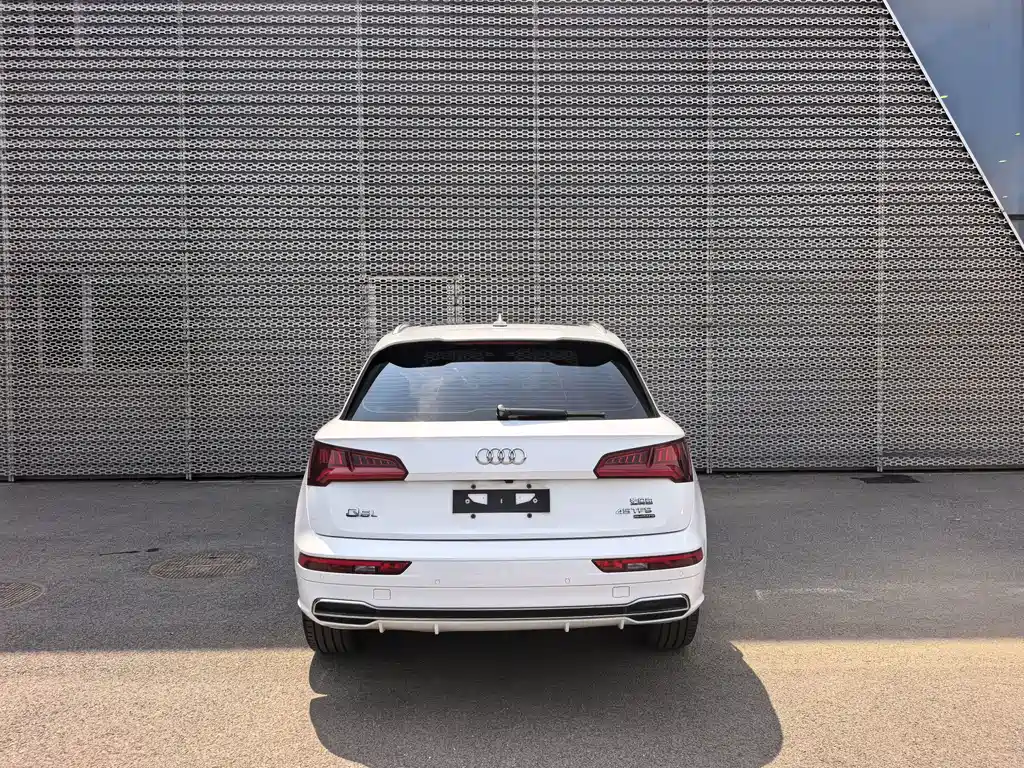 Audi Q5L — миниатюра 4