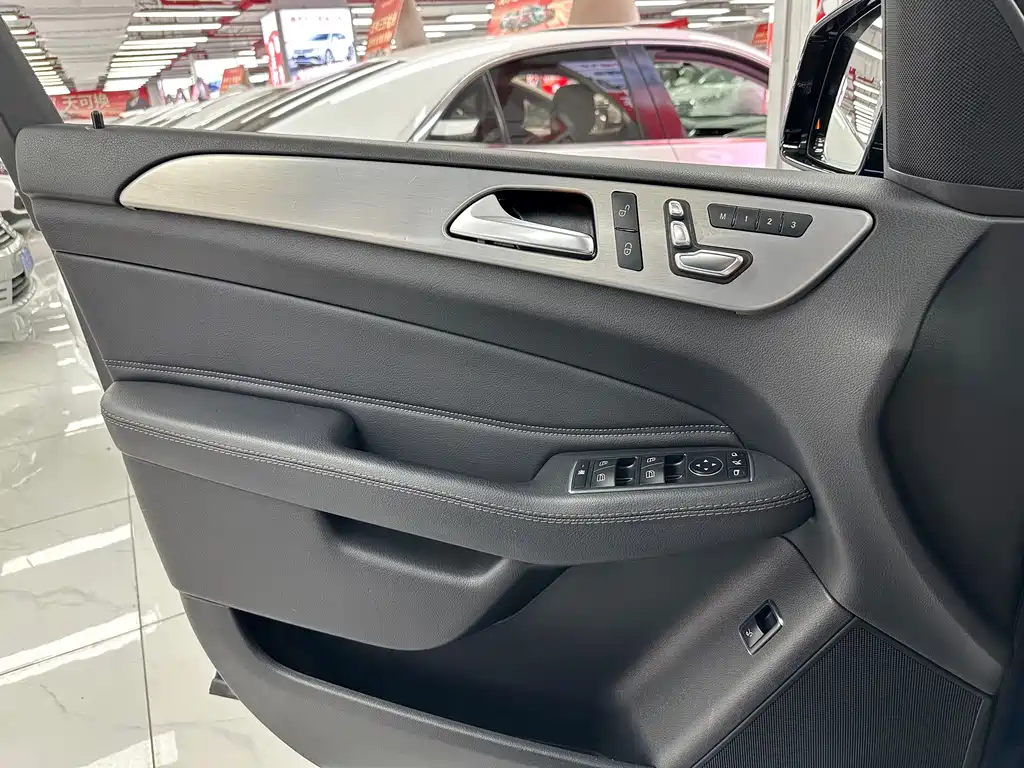 Mercedes-Benz GLE AMG — миниатюра 34