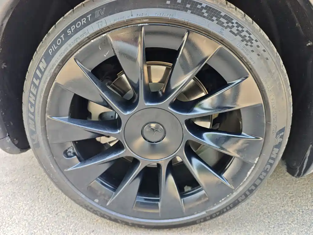 Tesla Model Y — фотографии объявления, Фото 15