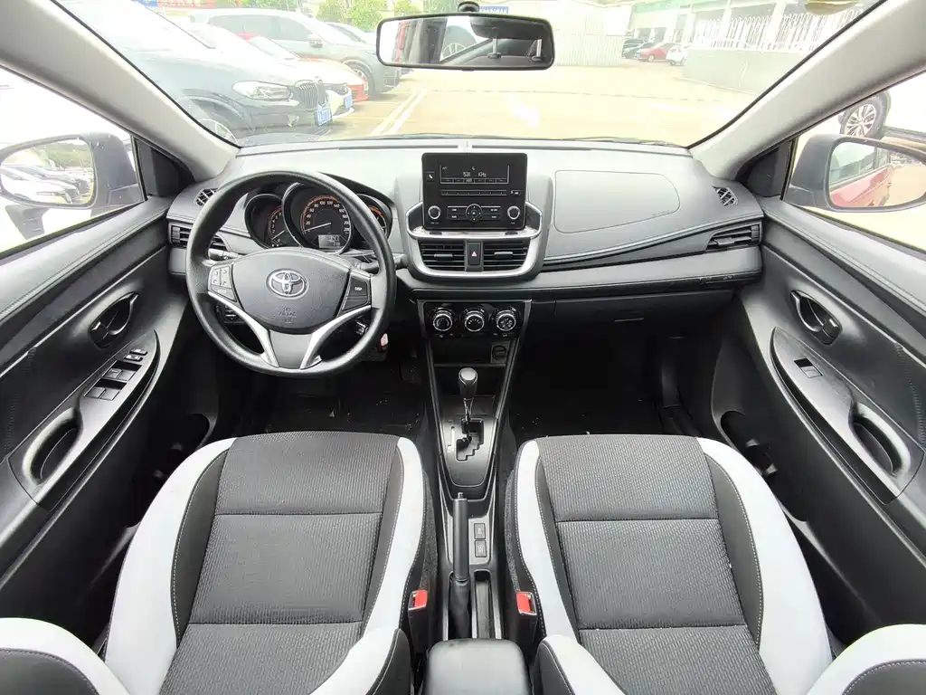 TOYOTA YARIS L ZHIXUAN