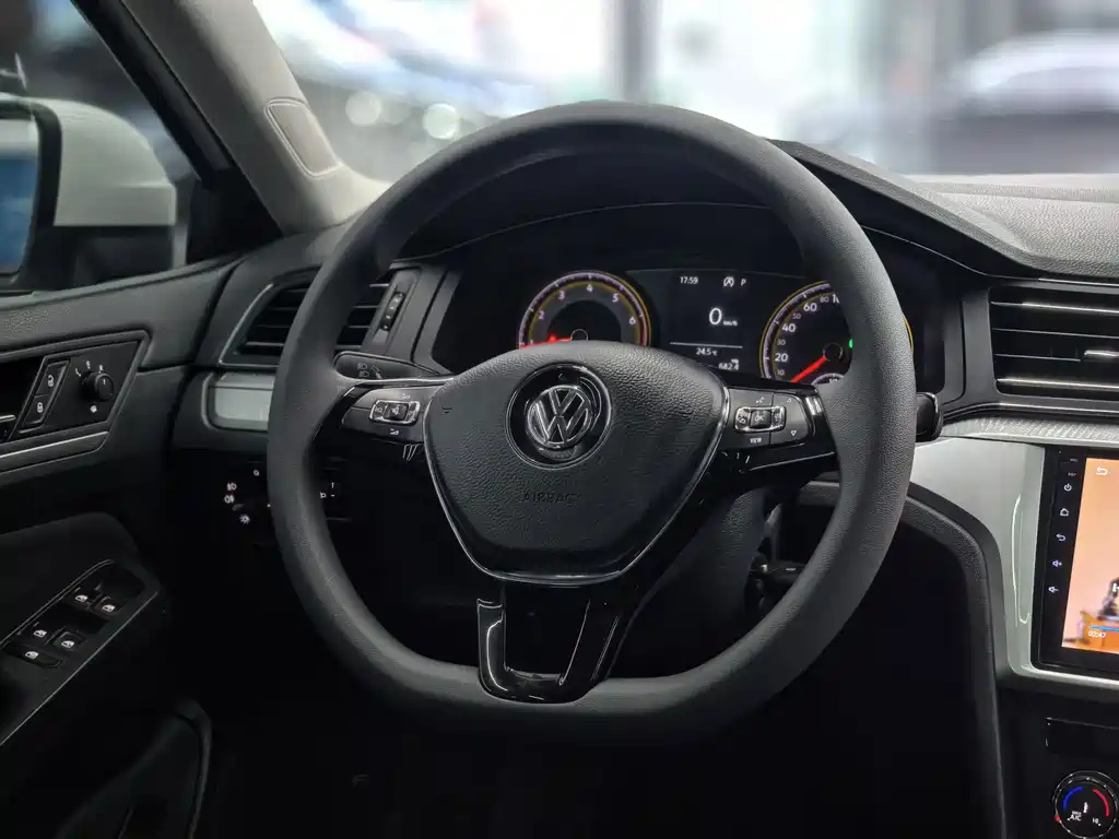 Volkswagen Lamando — миниатюра 20