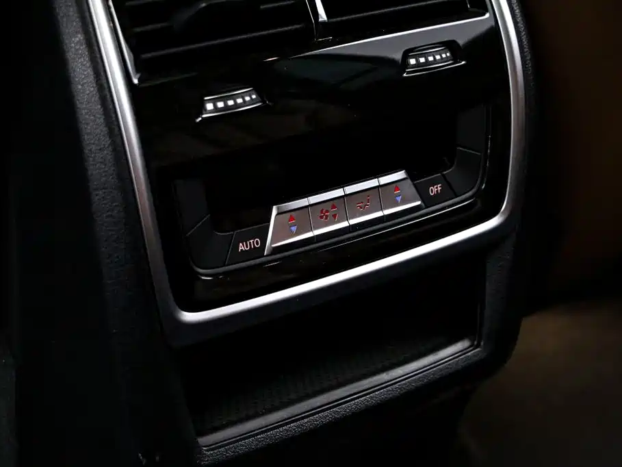 BMW X7 — миниатюра 16