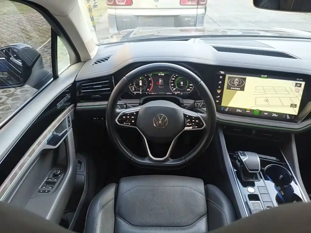 Volkswagen Touareg — миниатюра 11