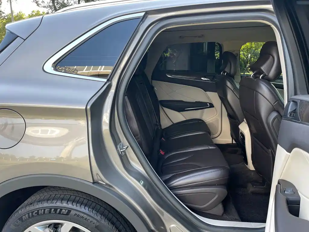 Lincoln MKC — миниатюра 16