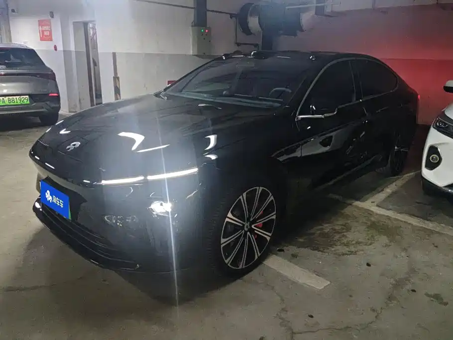 NIO ET7