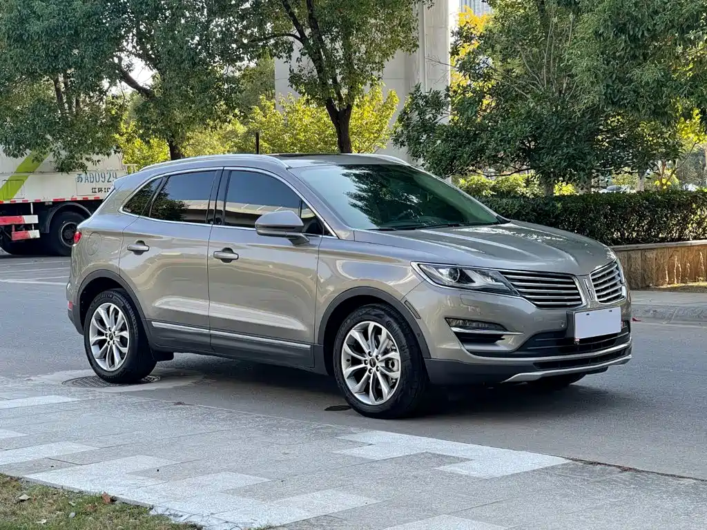 Lincoln MKC — миниатюра 4