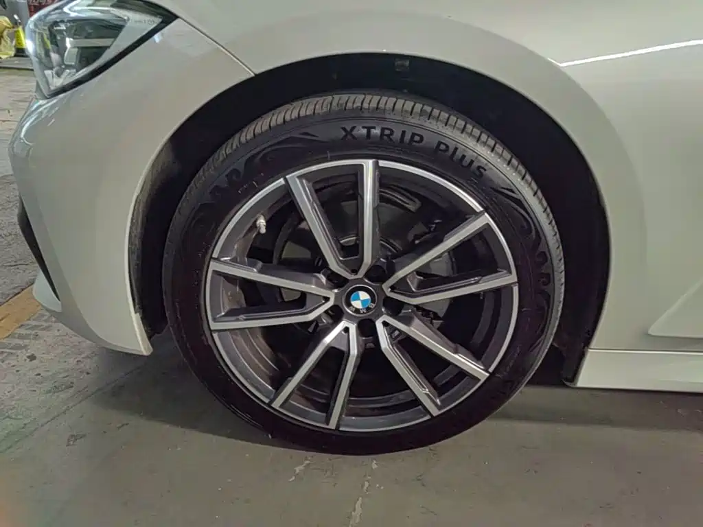 BMW 3 Series — миниатюра 23
