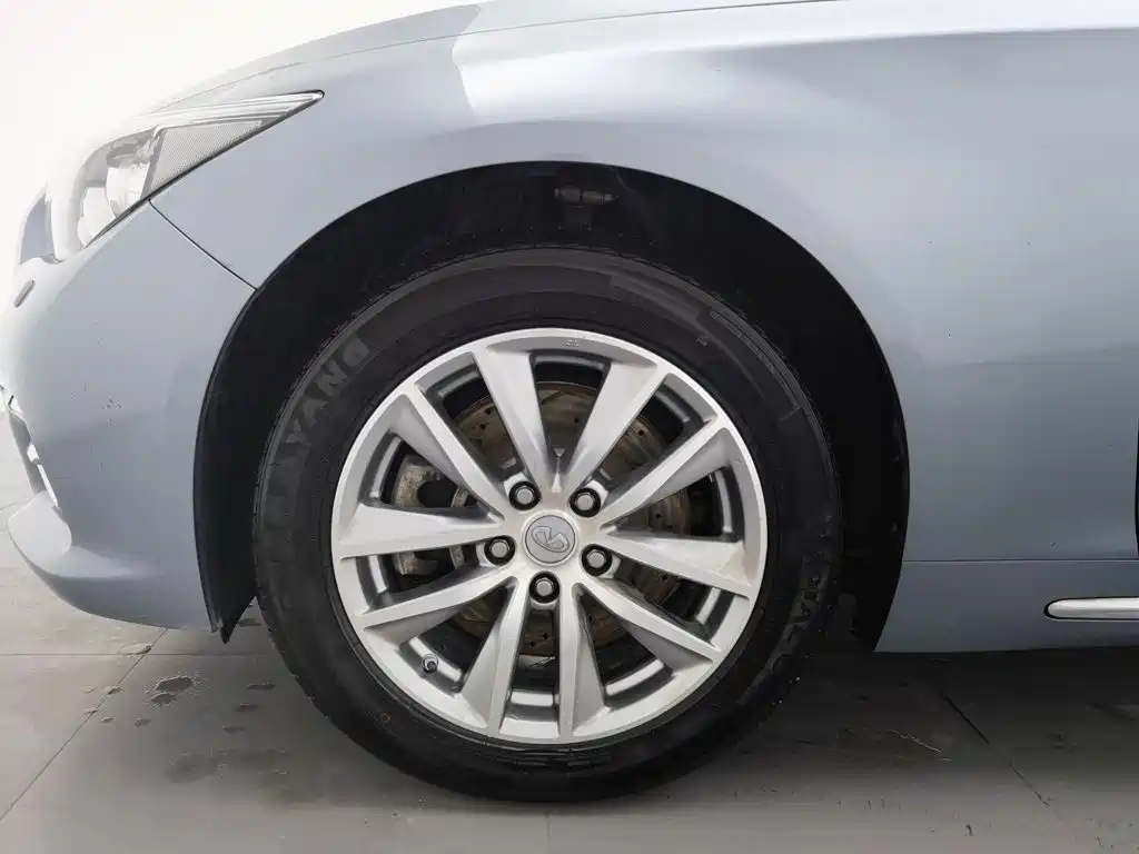 Infiniti Q50L — миниатюра 17