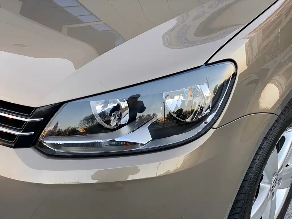Volkswagen Touran — миниатюра 10