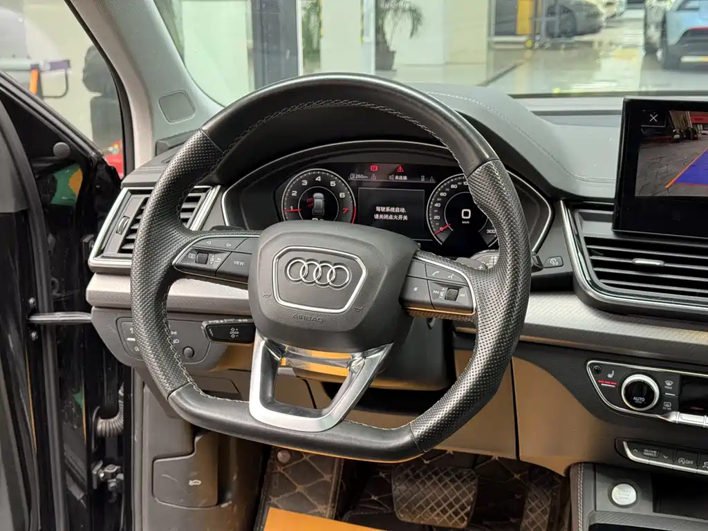 AUDI Q5L