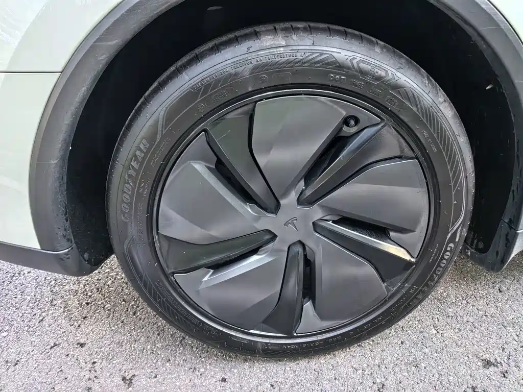 Tesla Model Y — фотографии объявления, Фото 18