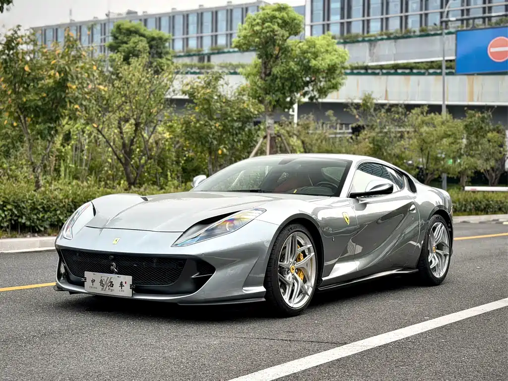 Ferrari 812