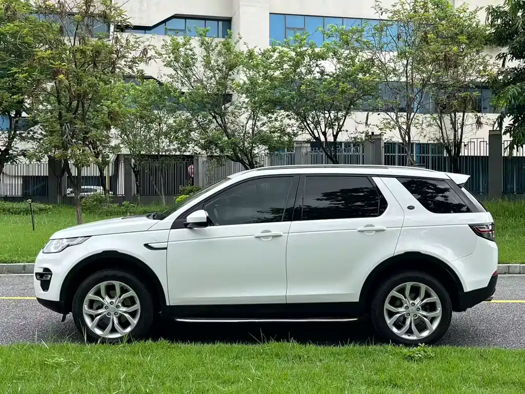 Land Rover Discovery Sport — миниатюра 4