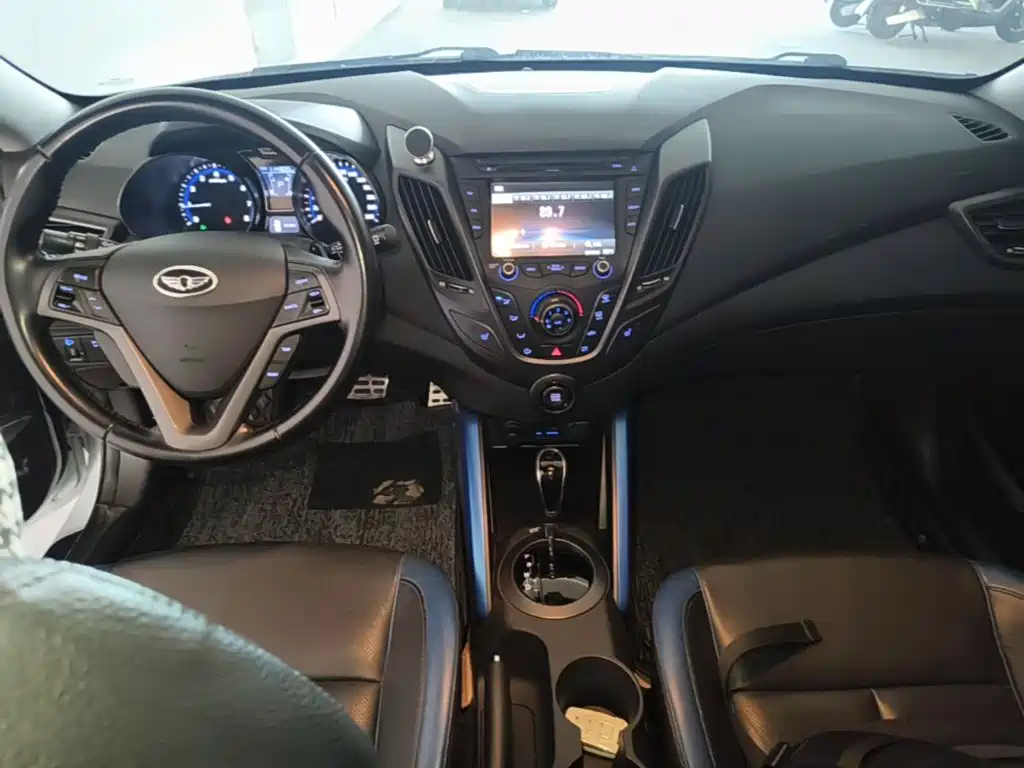 Hyundai Veloster — миниатюра 10