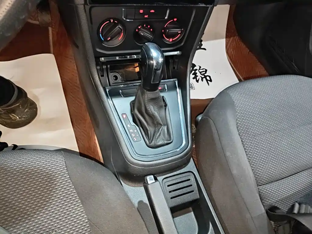 Volkswagen Bora — миниатюра 14