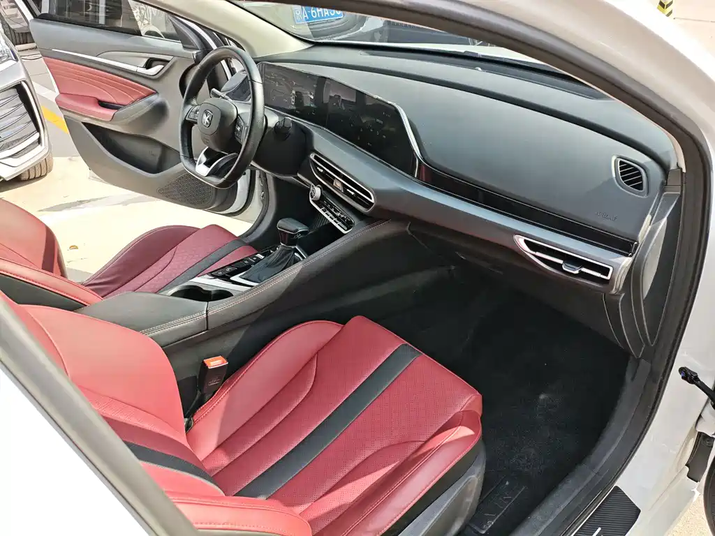Changan Eado — миниатюра 8