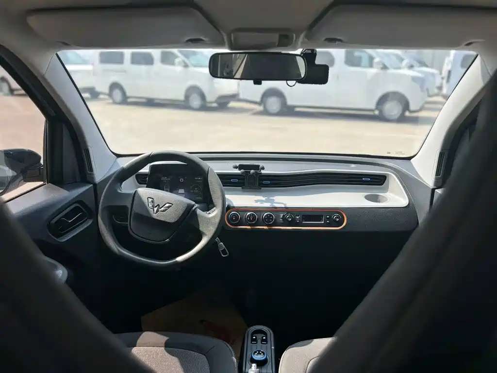 Wuling MINIEV — миниатюра 8