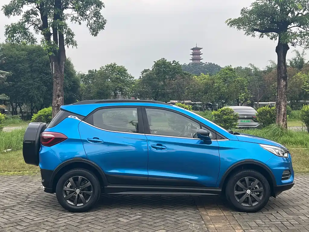 BYD Yuan EV — миниатюра 4